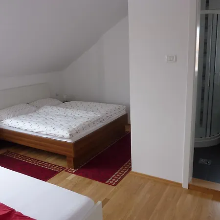 Guest house Rooms Mira G 3*