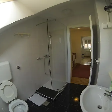 Rooms Mira G Postojna