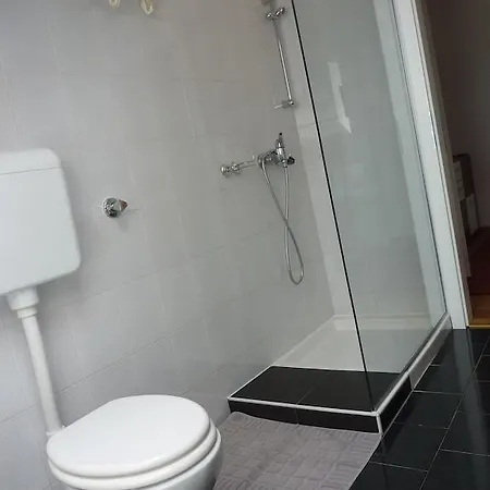 Pensionat Rooms Mira G