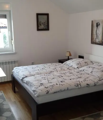 בית הארחה Mira G