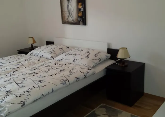 Mira G פוסטוינה