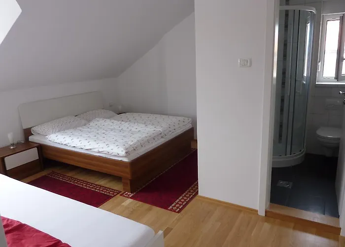 בית הארחה Mira G 3*