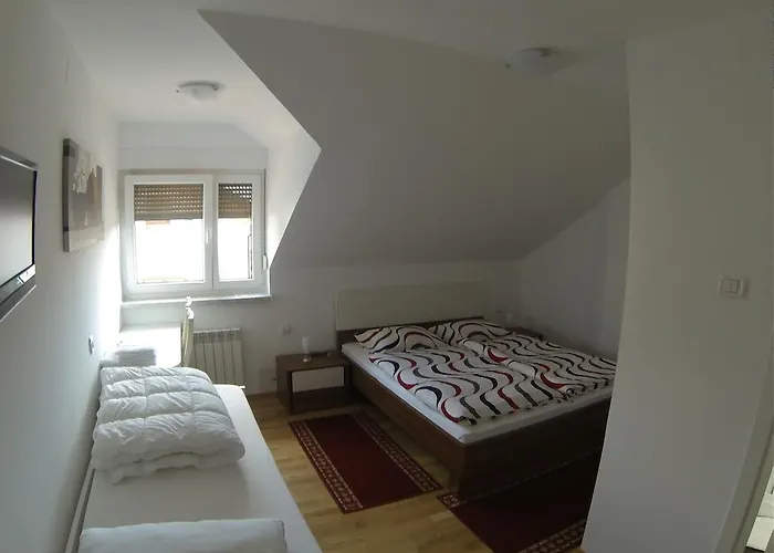 Mira G 3* פוסטוינה