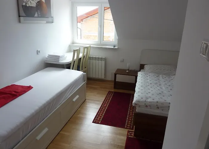 בית הארחה Mira G