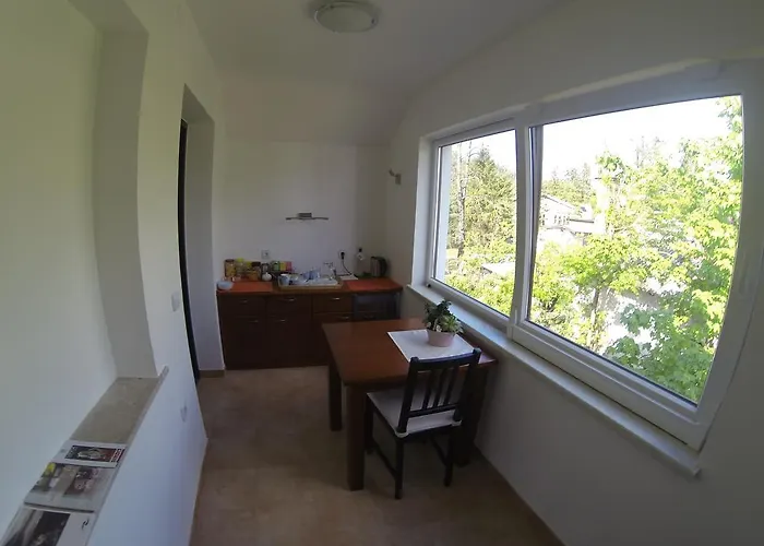 Mira G בית הארחה 3*